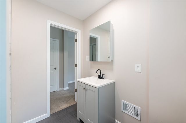 73 Pasadena St, Mt Washington, PA 15211