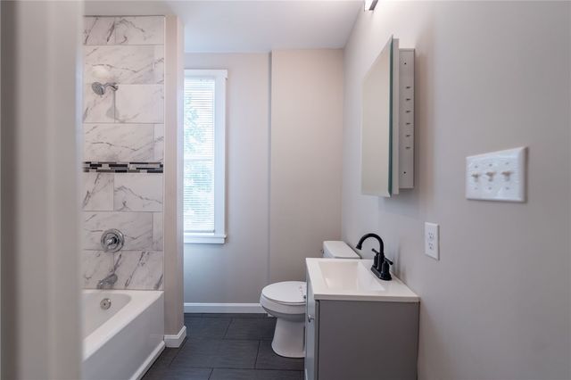 73 Pasadena St, Mt Washington, PA 15211