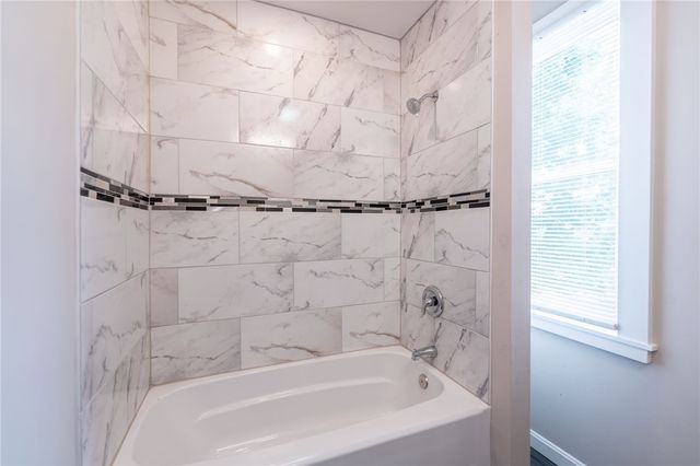 73 Pasadena St, Mt Washington, PA 15211