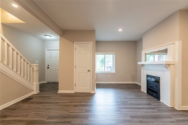 73 Pasadena St, Mt Washington, PA 15211