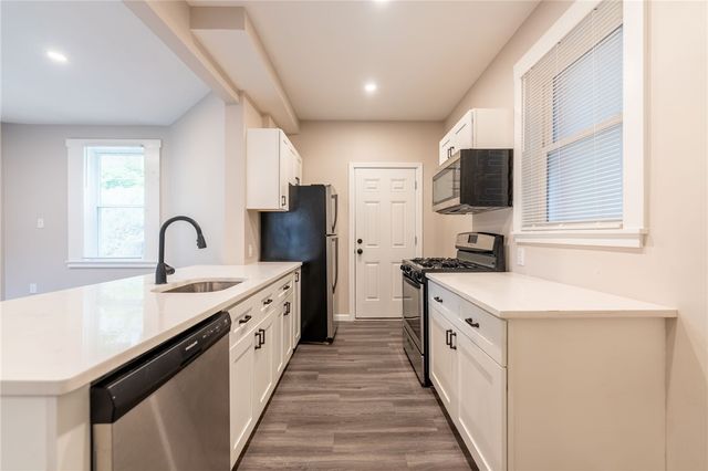 73 Pasadena St, Mt Washington, PA 15211