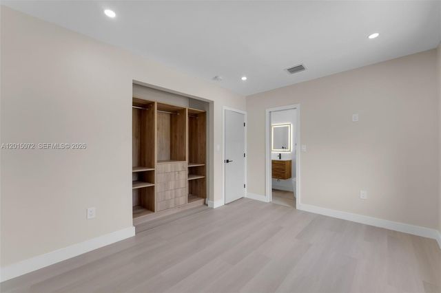 3250 SW 68th Ave, Miami, FL 33155