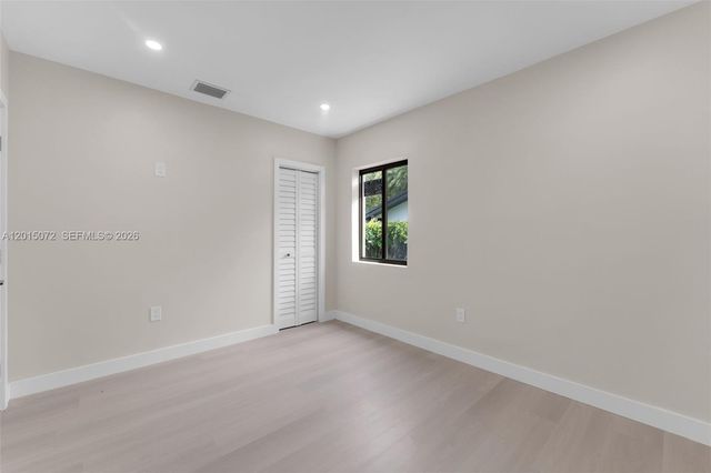 3250 SW 68th Ave, Miami, FL 33155