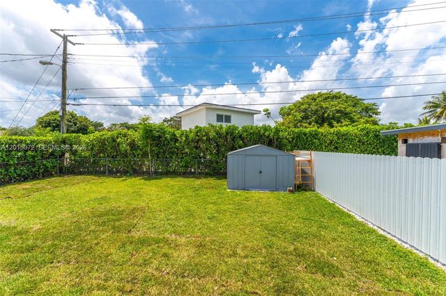 3250 SW 68th Ave, Miami, FL 33155