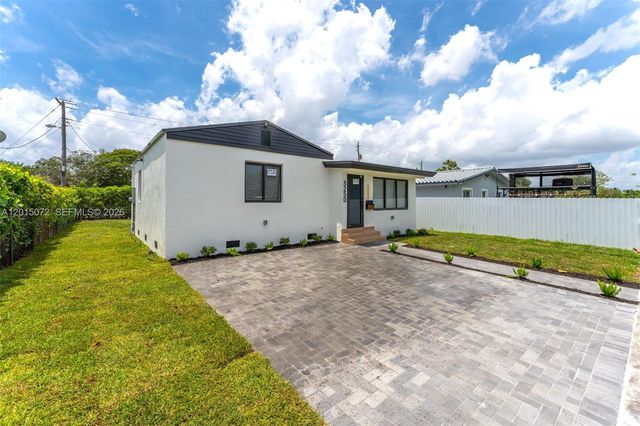 3250 SW 68th Ave, Miami, FL 33155