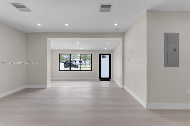 3250 SW 68th Ave, Miami, FL 33155