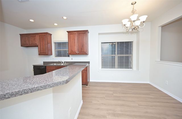 1204 Varacruz Drive, Arlington, TX 76010