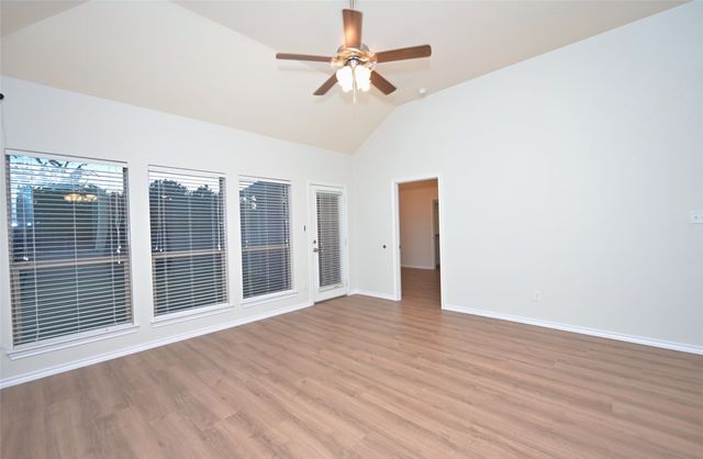 1204 Varacruz Drive, Arlington, TX 76010