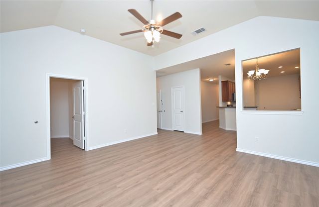 1204 Varacruz Drive, Arlington, TX 76010