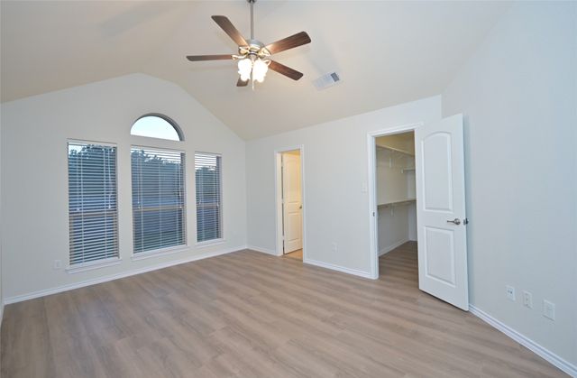 1204 Varacruz Drive, Arlington, TX 76010