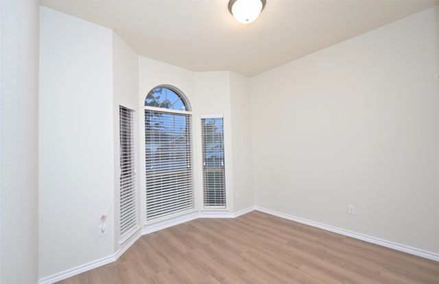 1204 Varacruz Drive, Arlington, TX 76010