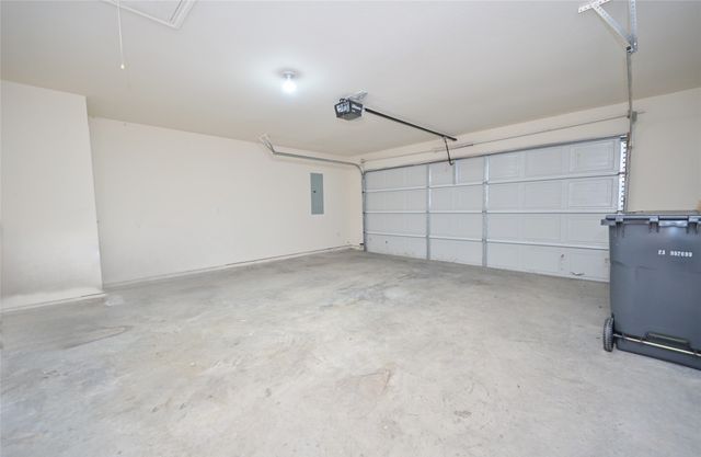 1204 Varacruz Drive, Arlington, TX 76010