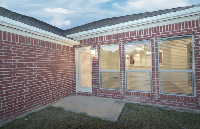 1204 Varacruz Drive, Arlington, TX 76010