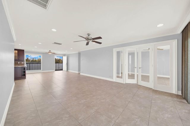 624 SW Saint Lucie Crescent 406, Stuart, FL 34994