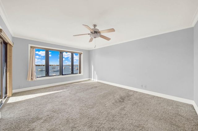 624 SW Saint Lucie Crescent 406, Stuart, FL 34994