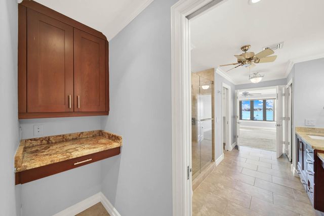 624 SW Saint Lucie Crescent 406, Stuart, FL 34994