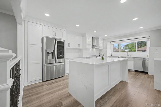 35105 Wellston Avenue, Sterling Heights, MI 48312