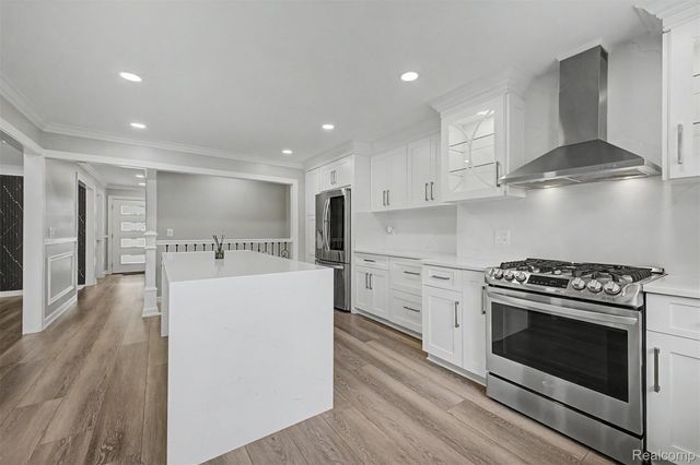 35105 Wellston Avenue, Sterling Heights, MI 48312