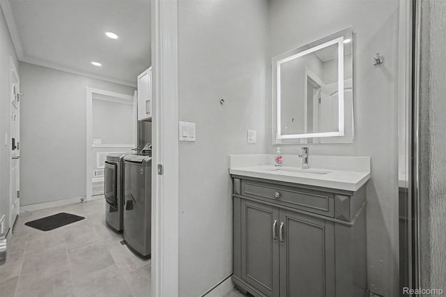 35105 Wellston Avenue, Sterling Heights, MI 48312