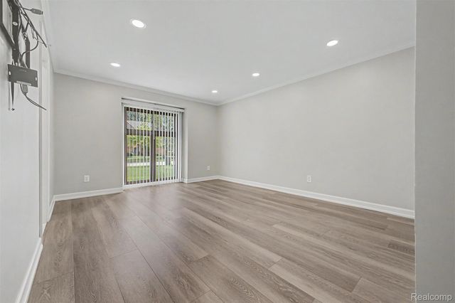 35105 Wellston Avenue, Sterling Heights, MI 48312