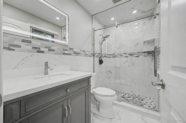 35105 Wellston Avenue, Sterling Heights, MI 48312
