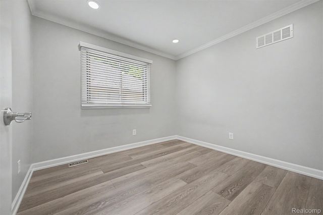 35105 Wellston Avenue, Sterling Heights, MI 48312