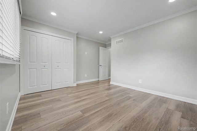 35105 Wellston Avenue, Sterling Heights, MI 48312