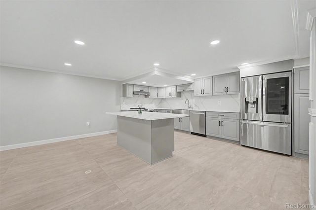 35105 Wellston Avenue, Sterling Heights, MI 48312