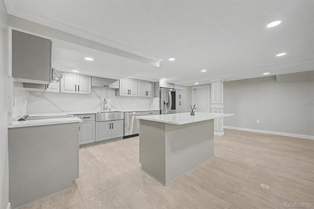 35105 Wellston Avenue, Sterling Heights, MI 48312