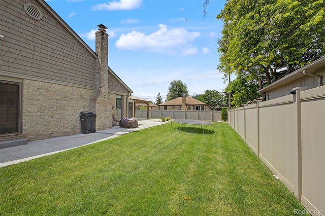 35105 Wellston Avenue, Sterling Heights, MI 48312