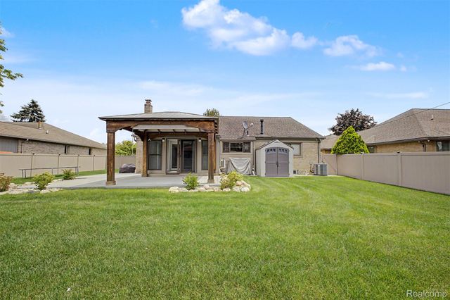 35105 Wellston Avenue, Sterling Heights, MI 48312