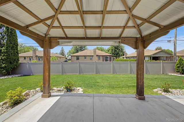 35105 Wellston Avenue, Sterling Heights, MI 48312