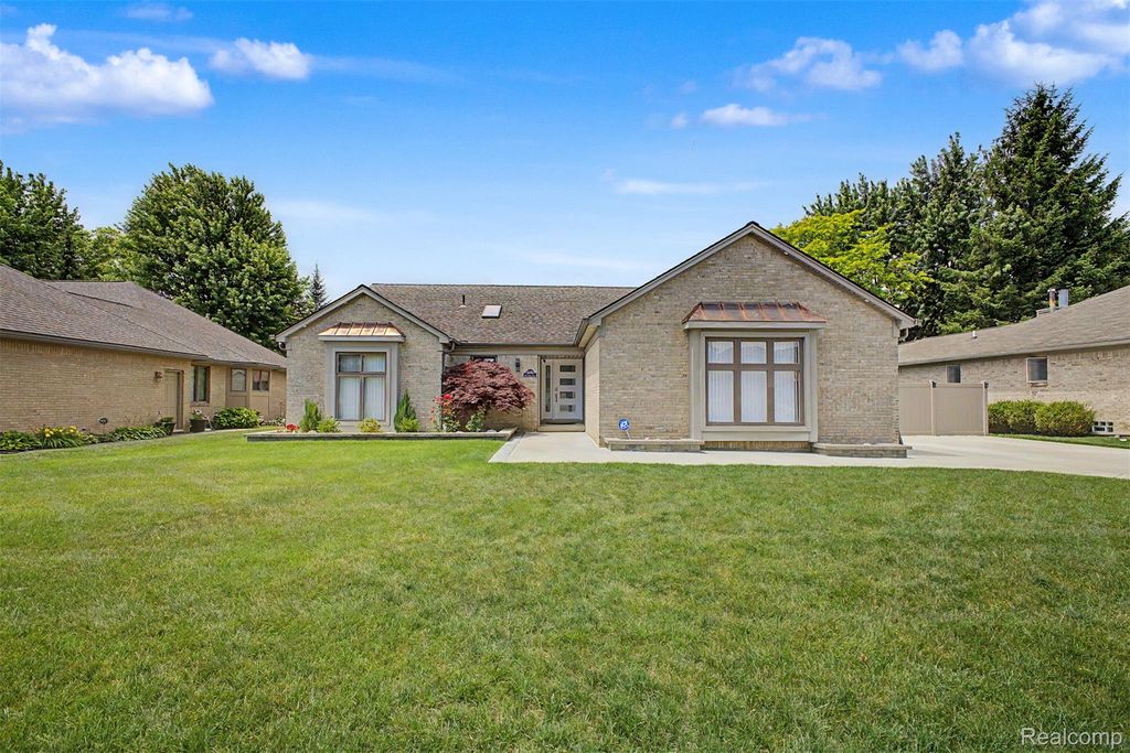 35105 Wellston Avenue, Sterling Heights, MI 48312