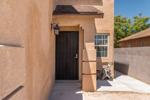 6123 CYONUS Avenue NW, Albuquerque, NM 87114