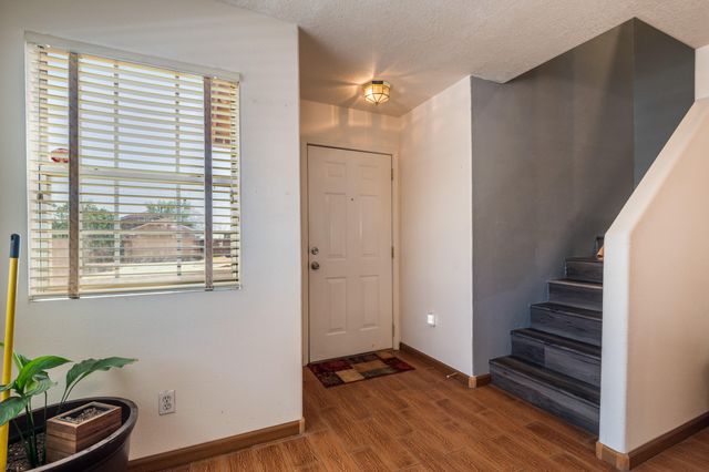 6123 CYONUS Avenue NW, Albuquerque, NM 87114