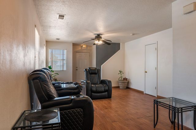 6123 CYONUS Avenue NW, Albuquerque, NM 87114