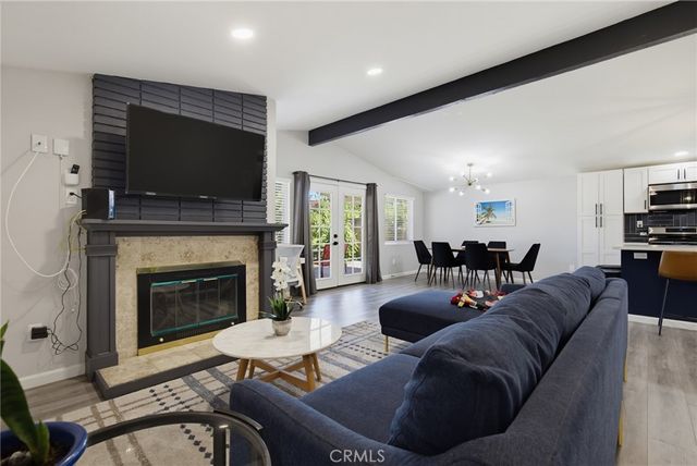6564 Kelvin Avenue, Los Angeles, CA 91306