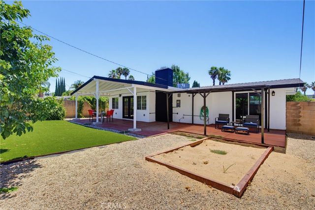 6564 Kelvin Avenue, Los Angeles, CA 91306