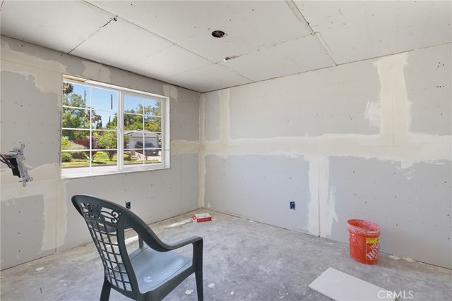 6564 Kelvin Avenue, Los Angeles, CA 91306