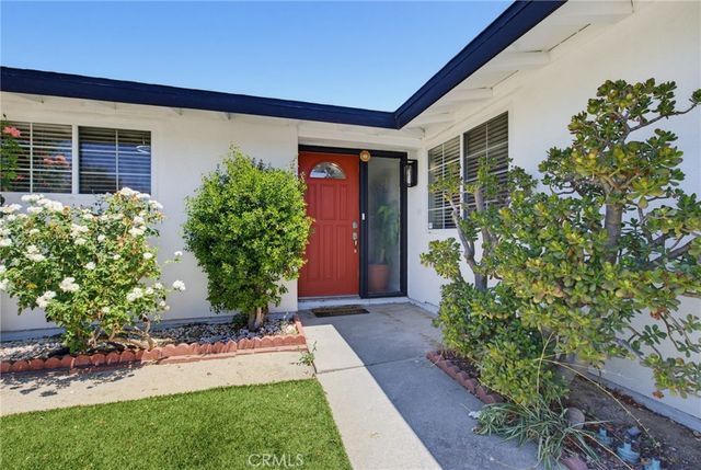 6564 Kelvin Avenue, Los Angeles, CA 91306
