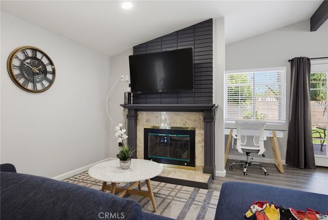 6564 Kelvin Avenue, Los Angeles, CA 91306