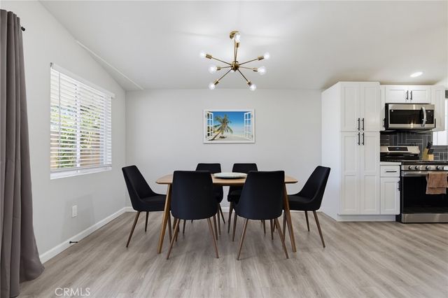 6564 Kelvin Avenue, Los Angeles, CA 91306