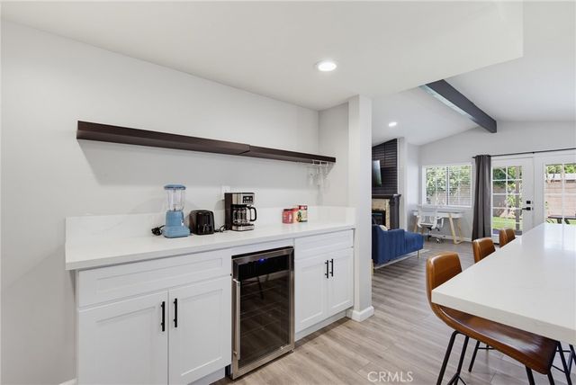 6564 Kelvin Avenue, Los Angeles, CA 91306