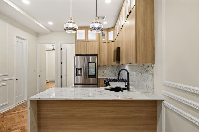 534 KOSCIUSZKO Street, New York City, NY 11221