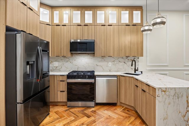 534 KOSCIUSZKO Street, New York City, NY 11221