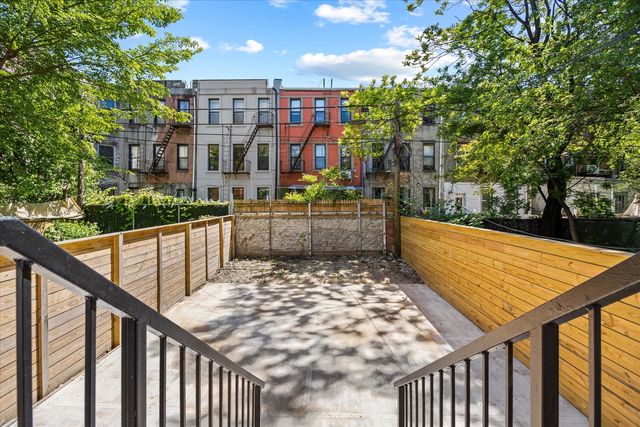534 KOSCIUSZKO Street, New York City, NY 11221