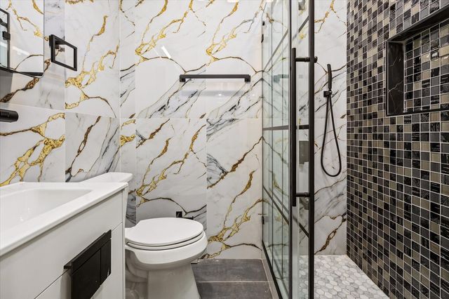534 KOSCIUSZKO Street, New York City, NY 11221