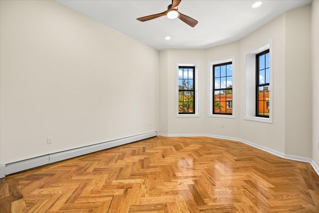 534 KOSCIUSZKO Street, New York City, NY 11221