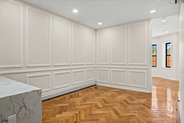 534 KOSCIUSZKO Street, New York City, NY 11221