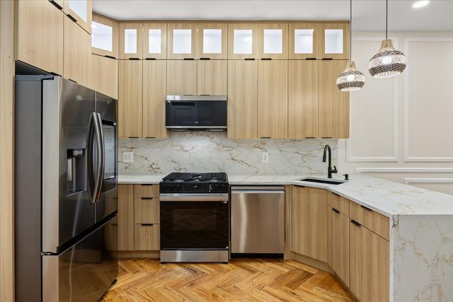 534 KOSCIUSZKO Street, New York City, NY 11221
